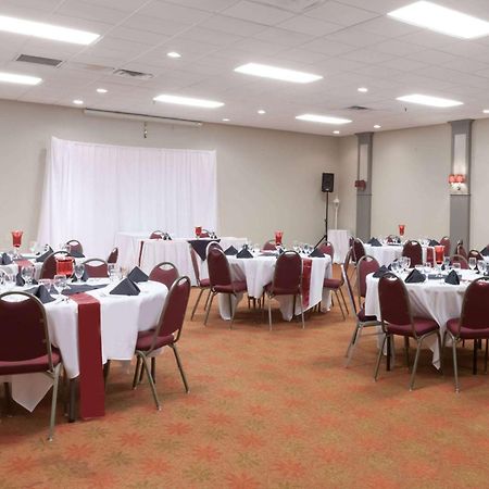 מלון Ramada By Wyndham ניו איבריה מראה חיצוני תמונה