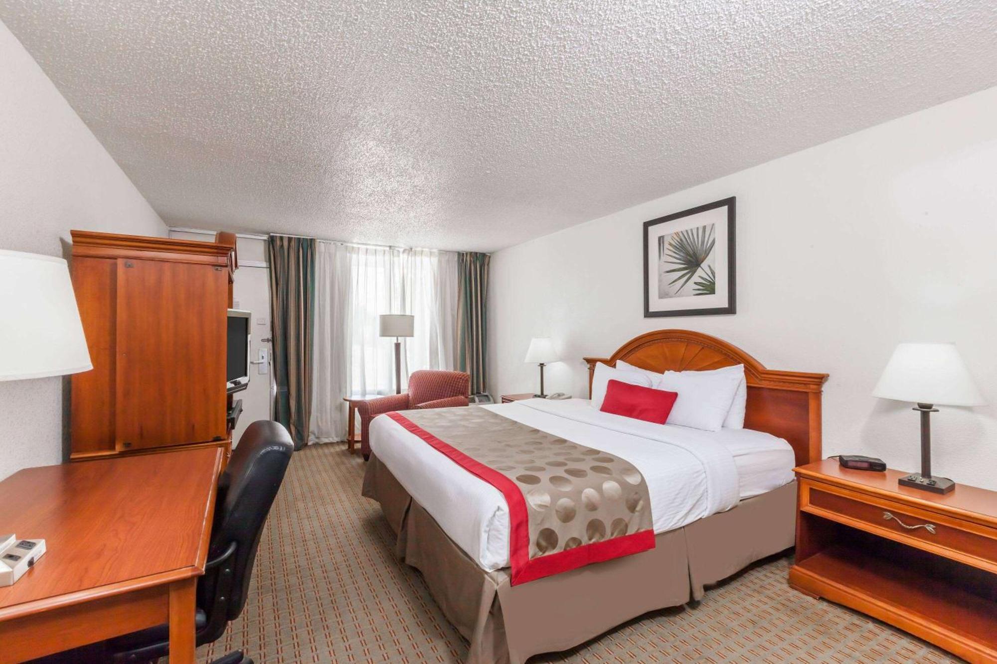 מלון Ramada By Wyndham ניו איבריה מראה חיצוני תמונה
